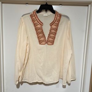 NWOT worn once Spartina 449 top with beautiful embroidery size XXL fits L-XL